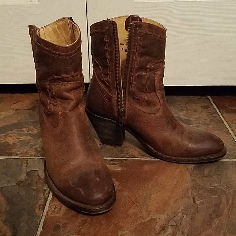 Justin western booties, size 8B